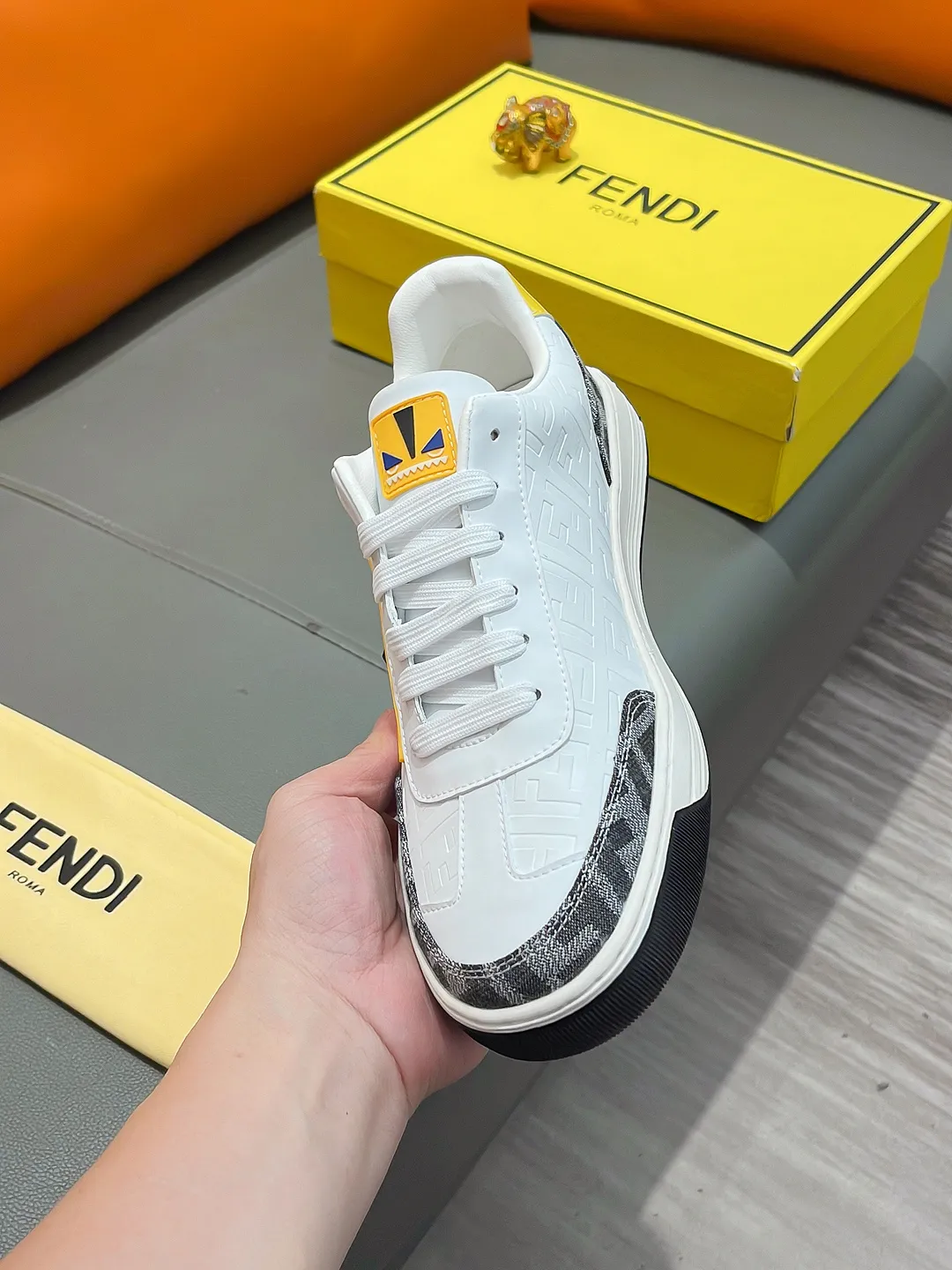 Men's shoes FENDI "Fendi" P400 Regular size: 38-44 (casual shoes) Product materials: Selected cowhide upper, soft sheepskin lining; original outsole.